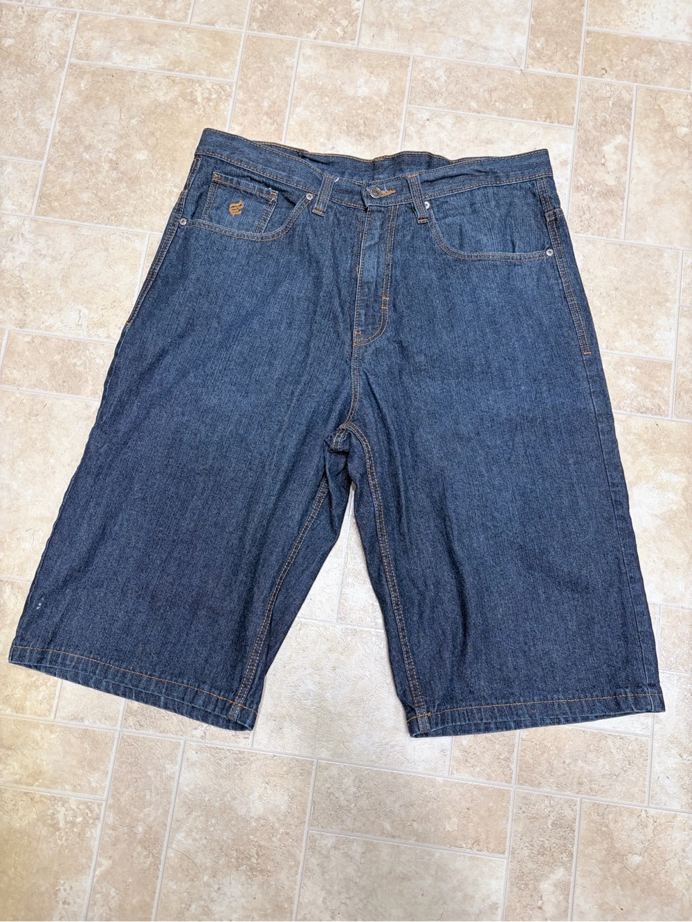 Rocawear Indigo Denim Jean Shorts with embroidered pockets